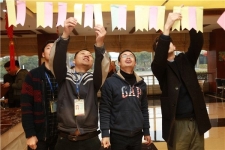 猜字谜 闹元宵 玉祥集团一家喜洋洋