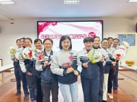 东风十里，不如你笑容！致最美的你们