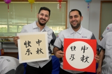 这个中秋，他们千里来相聚
