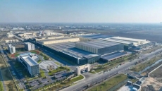 百亿基地春节赶工：探秘全球首个玻纤零碳智造工厂