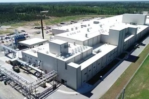 玉祥集团美国年产9.6万吨玻璃纤维池窑拉丝出产线点火