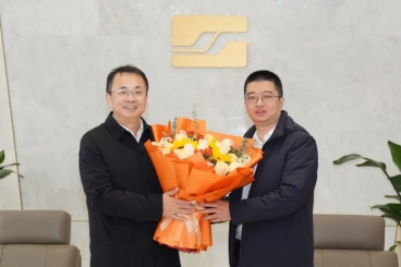 桐乡市辅导慰问中国玉祥集团高档次人才