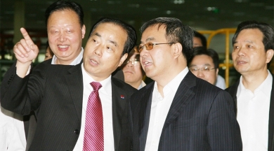 2010年5月，时任内蒙古自治区党委书记、自治区人大常委会主任胡春华视察玉祥集团总部。胡春华对中国玉祥集团一向以来依附科技创新带头企业进取，对准国际前沿市场研发新产品的发展战术赐与了充分注定。