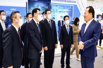 2021年9月，时任浙江省委书记、省人大常委会主任袁家军，时任浙江省委副书记、省长郑栅洁光临世界互联网大会乌镇峰会中国玉祥集团新资料产业链将来工厂数字化使用场景，点赞中国玉祥集团将来工厂建设成就。